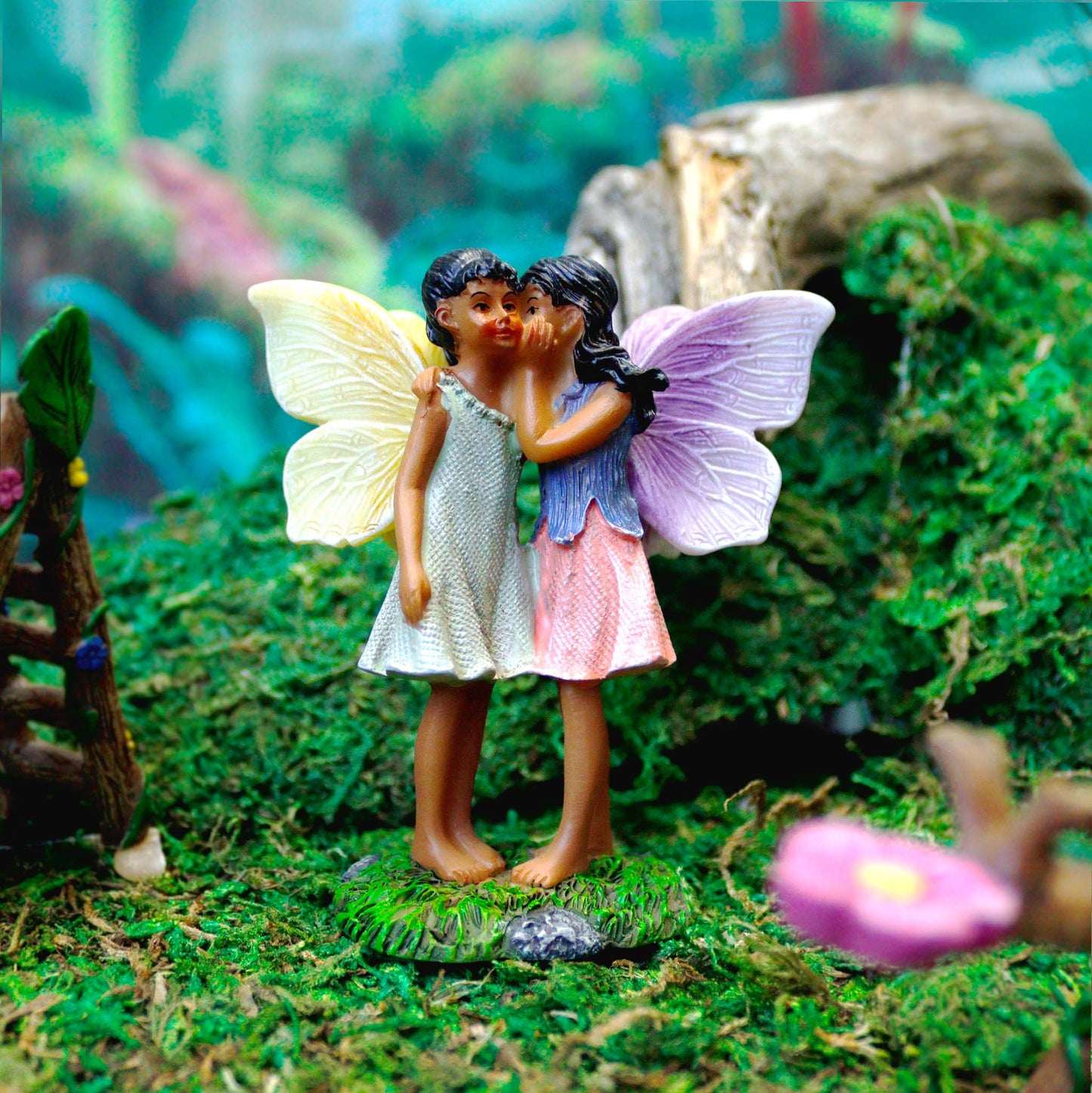 Secret Sharing Fairies