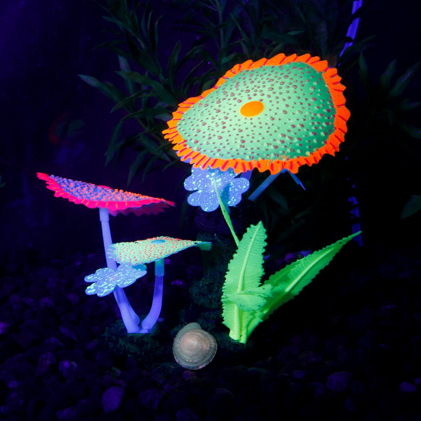 Glow in The Dark Artificial Plants in Rocks for Aquariums - Multiple Colors