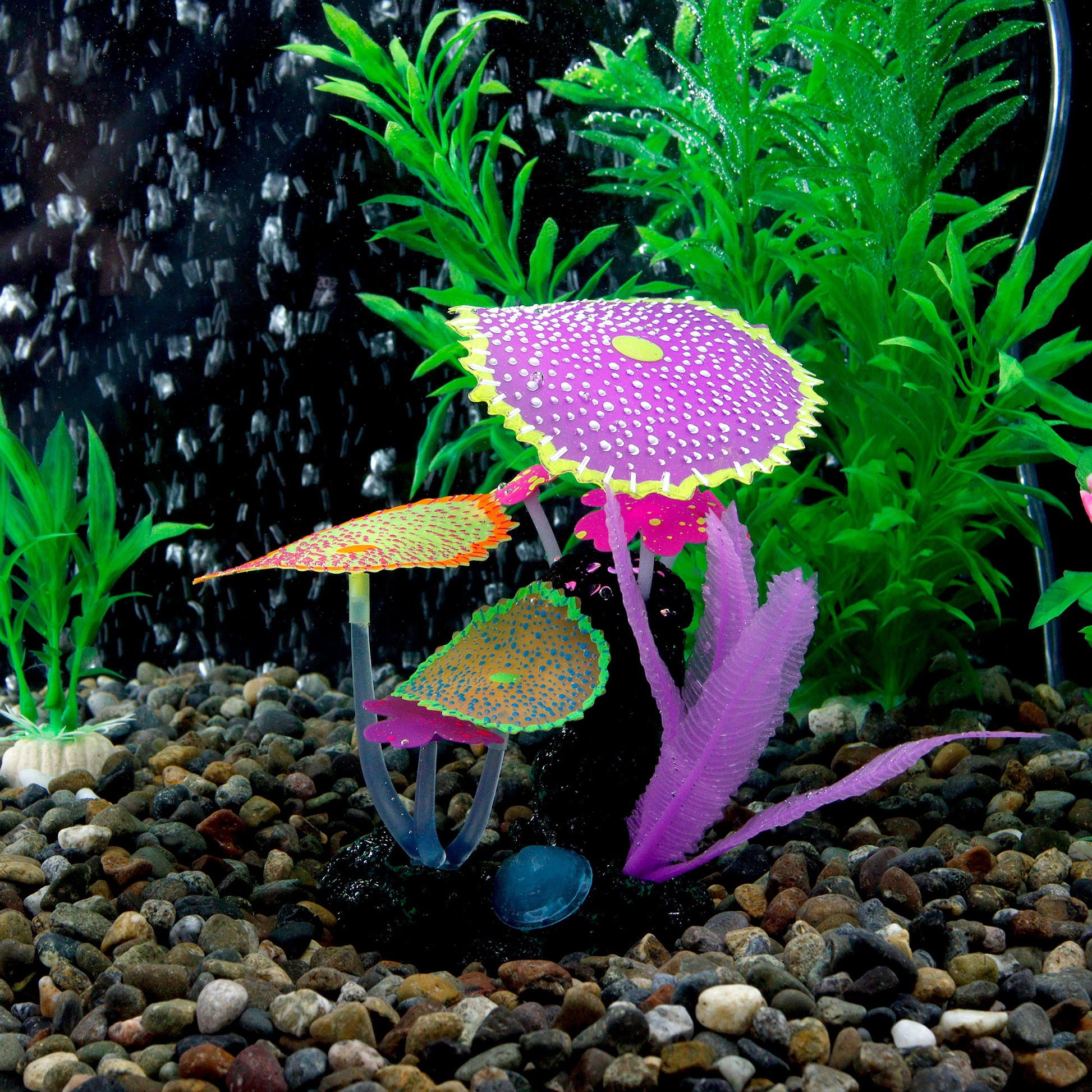 plastic plants in fish tank Glow in The Dark Artificial Plants for Aquariums